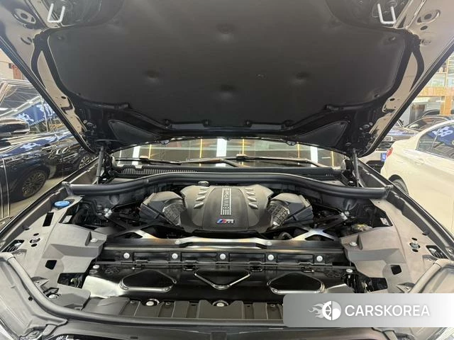 BMW X6 M 2023 Черный из Китая, фото 5