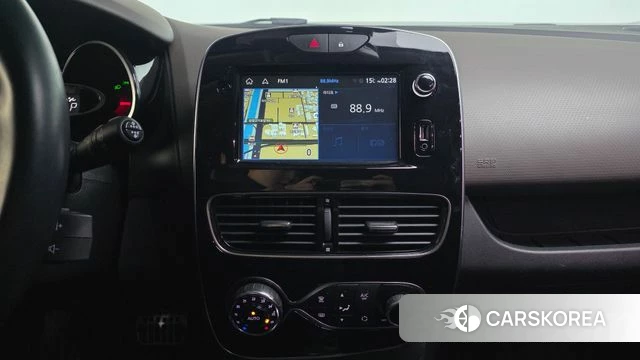 Renault Korea (Samsung) Clio 2018 Белый из Кореи, фото 5