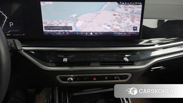 BMW X5 (G05) 2024 Светло-серебряный цвет из Кореи, фото 5