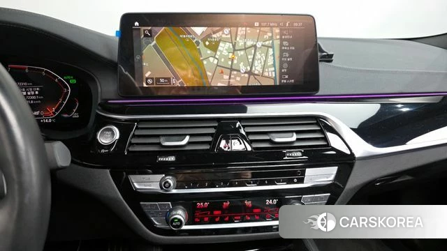 BMW 5 Series (G30) 2022 Белый из Кореи, фото 5