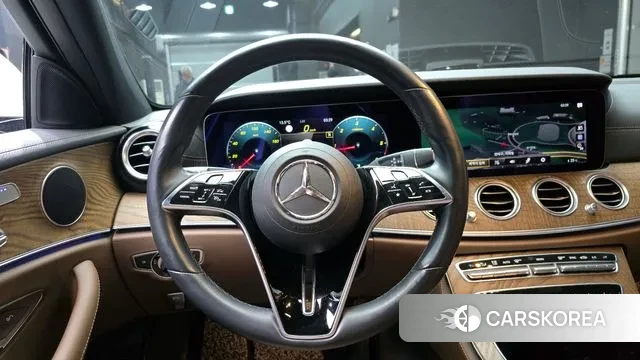 Mercedes-Benz E-Class W213 2021 Белый из Кореи, фото 5