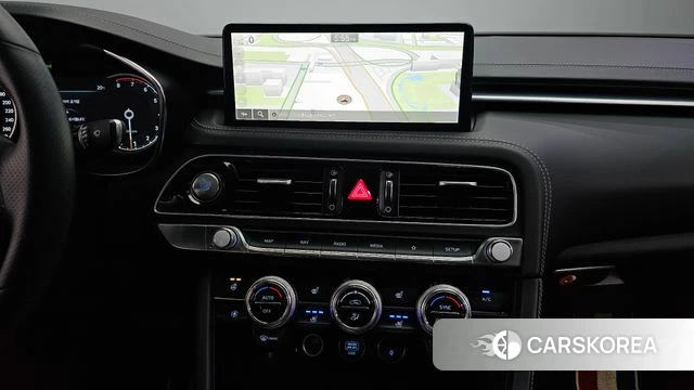 Genesis The New G70 2023 Белый из Кореи, фото 5