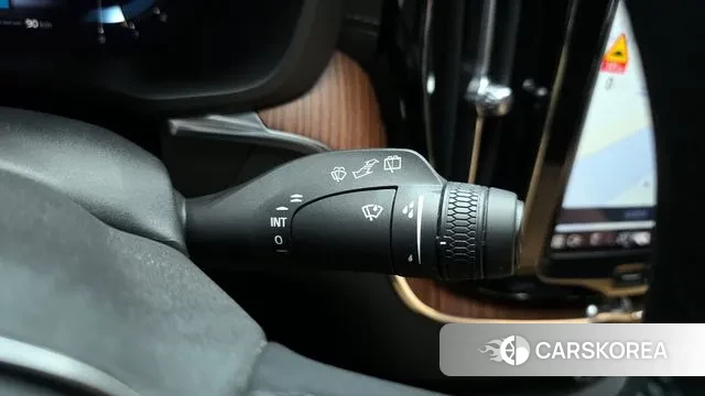 Volvo XC60 second Generation 2023 Белый из Кореи, фото 5