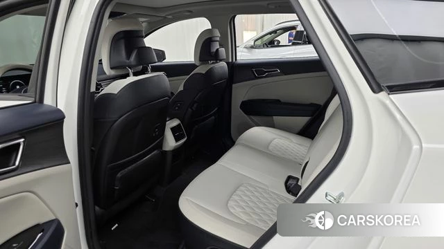 Kia Sportage 5th Generation 2023 Белый из Кореи, фото 5