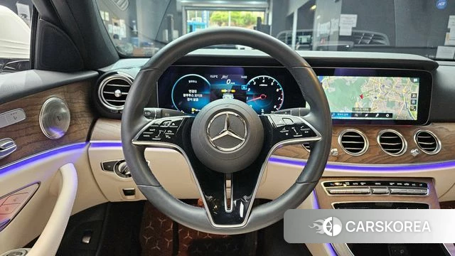 Mercedes-Benz E-Class W213 2023 Белый из Кореи, фото 5