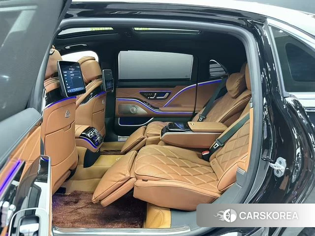 Mercedes-Benz Maybach S-class 2023 Черный из Китая, фото 5
