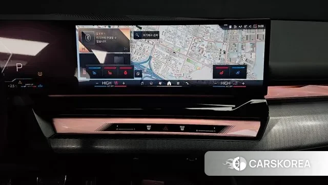 BMW 5 Series (G60) 2025 Серебристо-серый из Кореи, фото 5