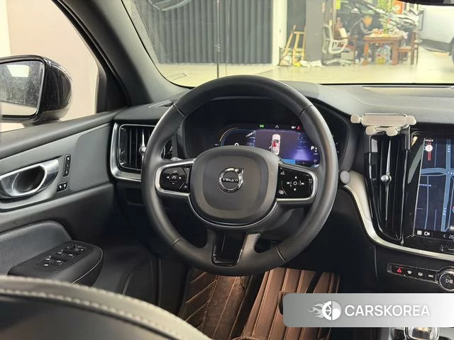 Volvo S60 2023 Белый из Китая, фото 5