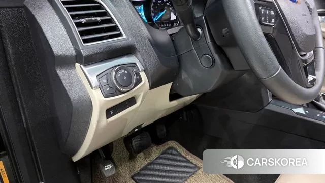 Ford Explorer 2018 Черный из Кореи, фото 5