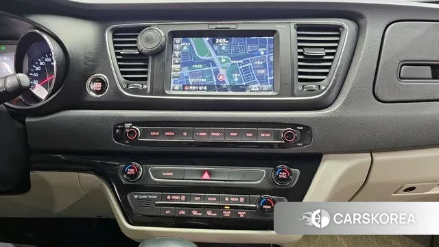 Kia The New Carnival 2018 Черный из Кореи, фото 5