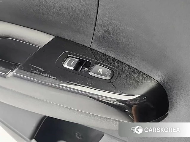 Kia Sportage The Bold 2021 Серебристо-серый из Кореи, фото 5