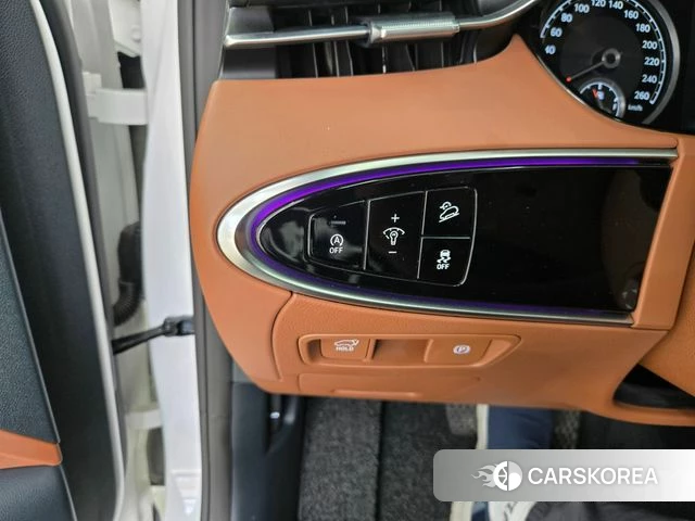 Genesis GV70 2023 Белый из Кореи, фото 5