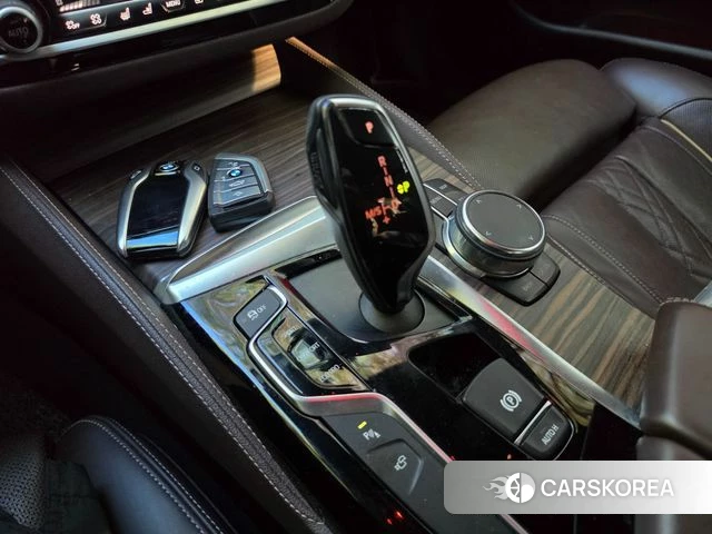 BMW 5 Series (G30) 2018 Синий из Кореи, фото 5