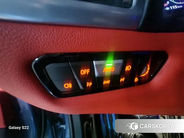 BMW 8 Series (G15) 2021 Небесно-голубой из Кореи, фото 5