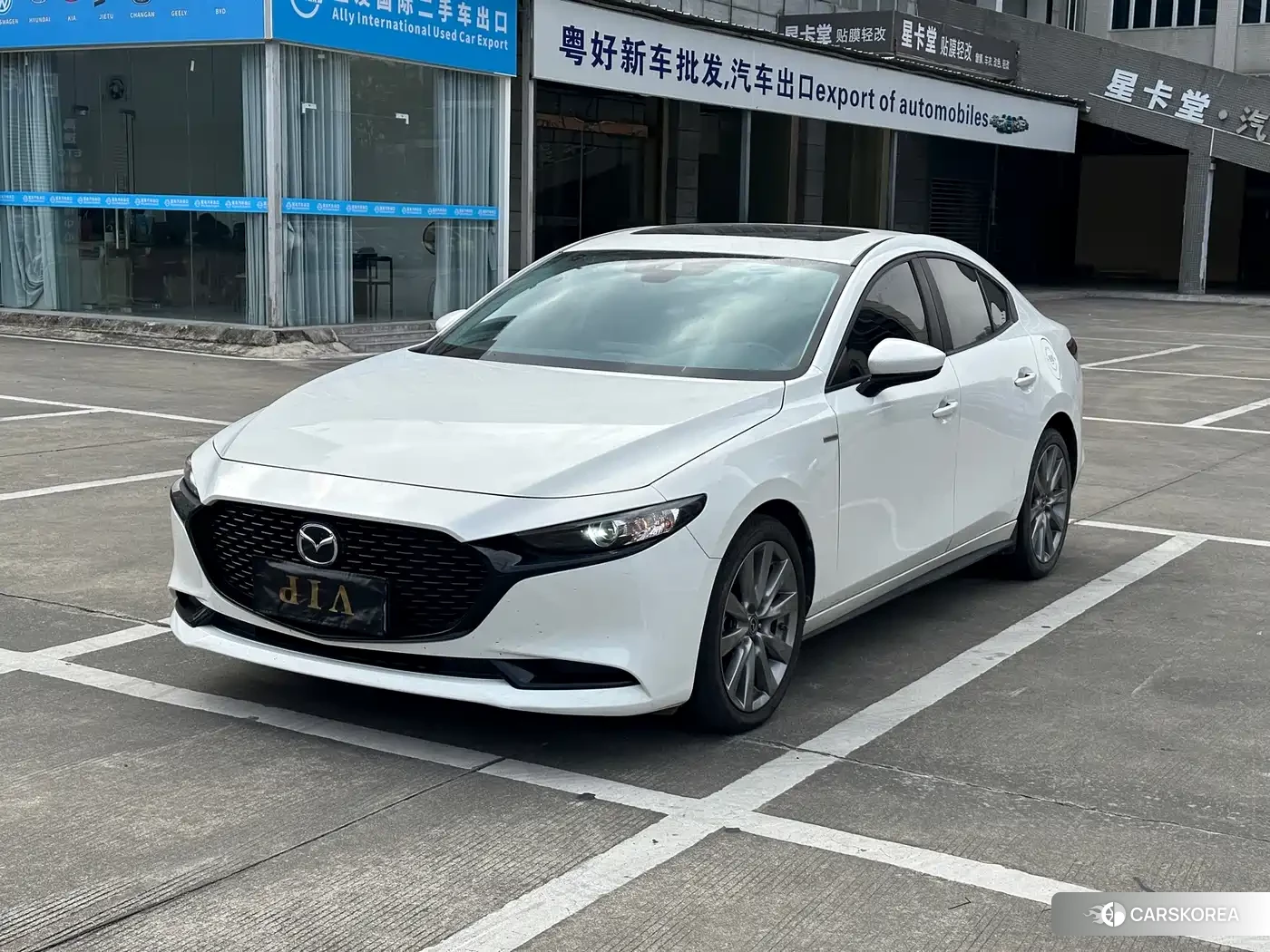 Mazda 3 2023 Белый из Китая, фото 5