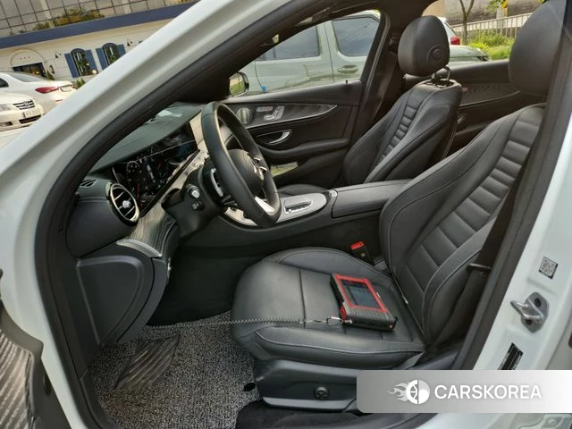 Mercedes-Benz E-Class W213 2023 Белый из Кореи, фото 5