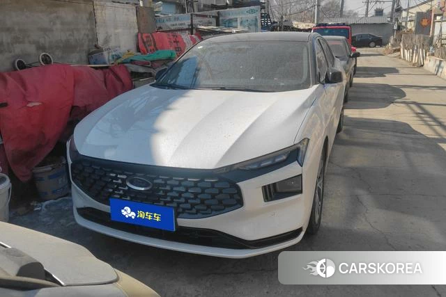Ford Mondeo 2023 Белый из Китая, фото 5