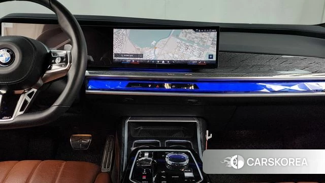 BMW 7 Series (G70) 2023 Черный из Кореи, фото 5