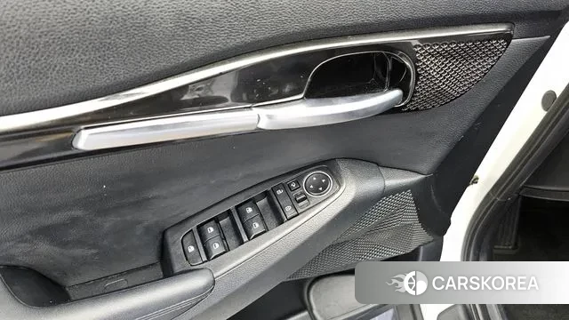 Kia Seltos 2022 Белый из Кореи, фото 5