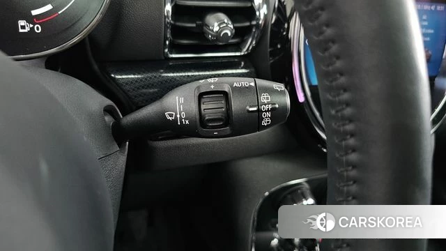 Mini Cooper Clubman 2023 Белый из Кореи, фото 5