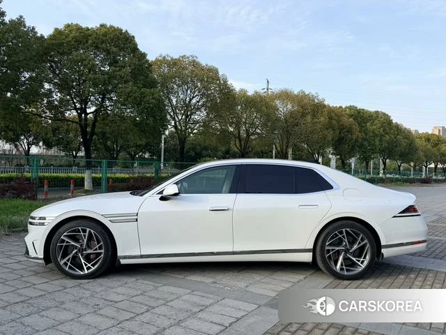 Genisys G90 2023 Белый из Китая, фото 5