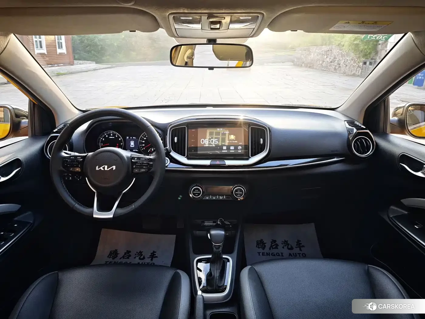 Kia KX1 2023 Yellow/orange из Китая, фото 6