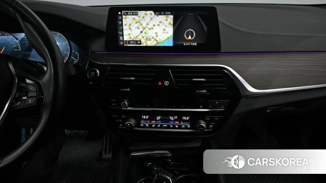 BMW 5 Series (G30) 2018 Синий из Кореи, фото 5