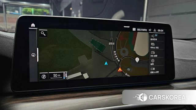 BMW 5 Series (G30) 2021 Серебристо-серый из Кореи, фото 5