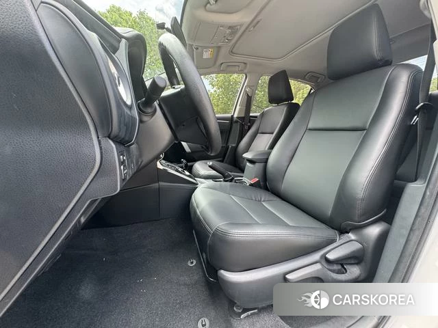 Toyota Corolla dual engine E+ 2022 Белый из Китая, фото 5