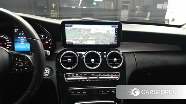 Mercedes-Benz C-Class W205 2019 Белый из Кореи, фото 5