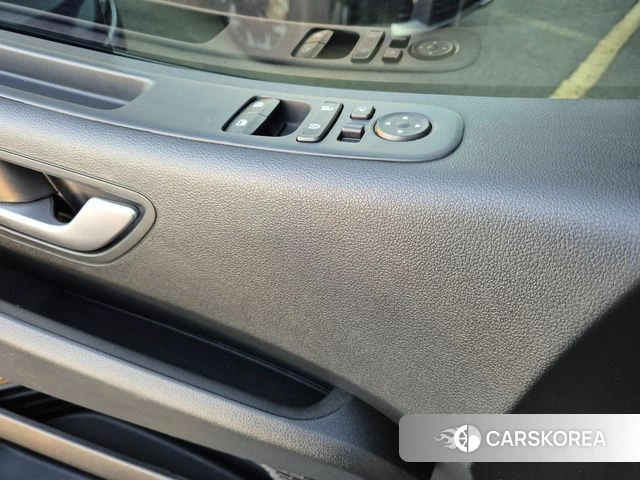 Hyundai Staria 2024 Серебристо-серый из Кореи, фото 5