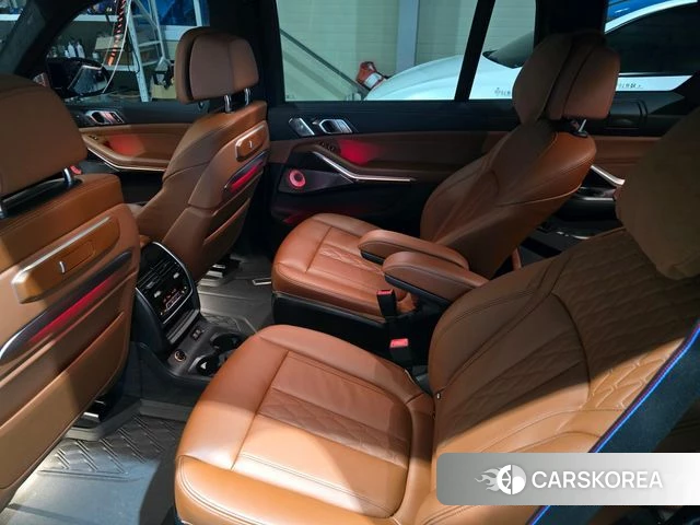 BMW X7 (G07) 2025 Цвет галактики из Кореи, фото 5