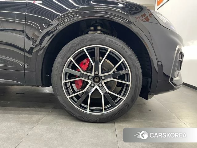 Audi Q5L 2024 Черный из Китая, фото 5