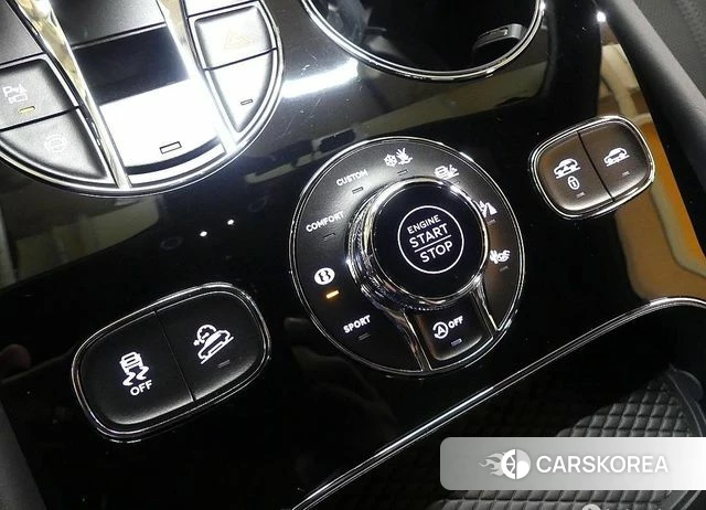 Bentley Bentayga 2025 Черный из Кореи, фото 5