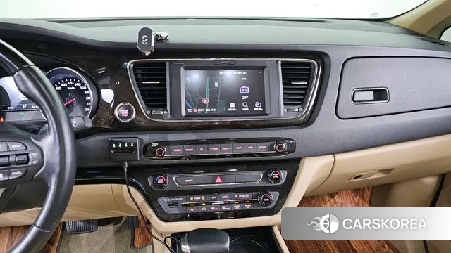 Kia The New Carnival 2018 Белый из Кореи, фото 5