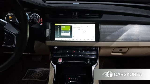 Jaguar XF (X260) 2018 Серый из Кореи, фото 5