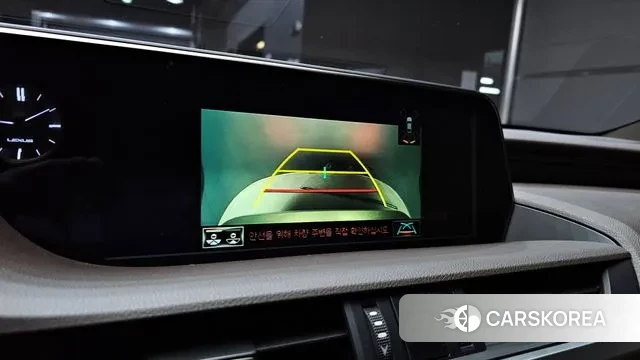 Lexus ES300h 7th generation 2018 Серебряный из Кореи, фото 5