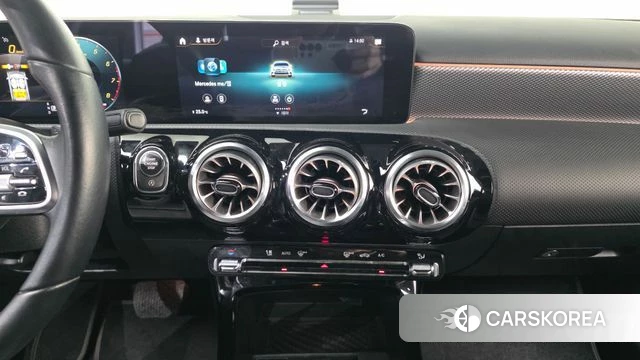 Mercedes-Benz A-Class W177 2021 Белый из Кореи, фото 5