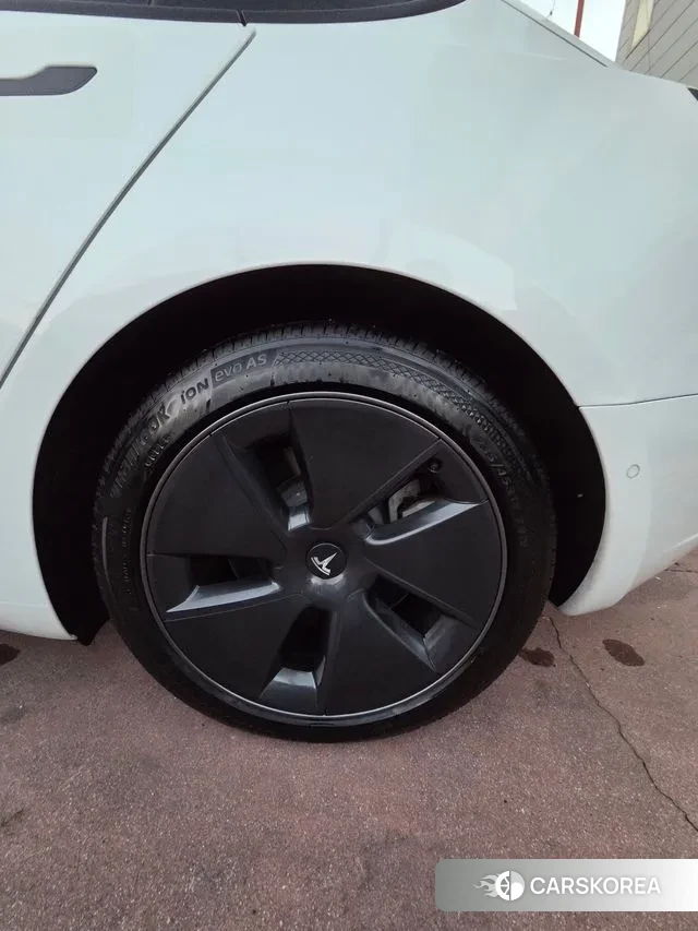 Tesla Model 3 2021 Белый из Кореи, фото 5