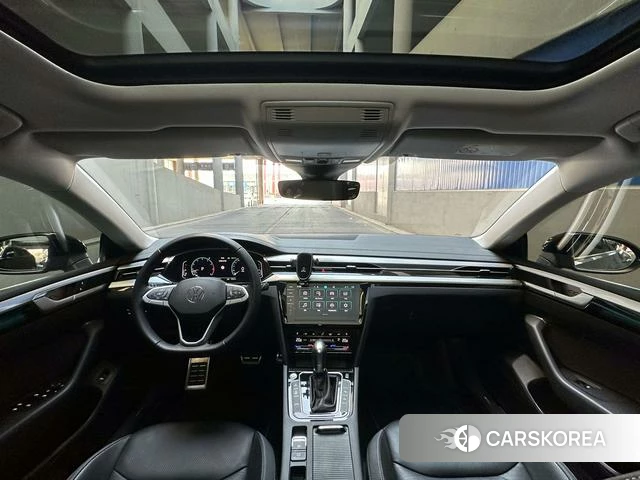 Volkswagen CC 2024 Темно-серый из Китая, фото 5