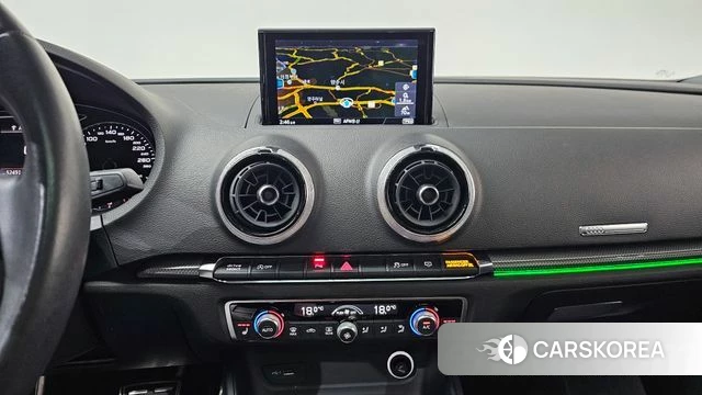 Audi New A3 2018 Темно-зеленый из Кореи, фото 5