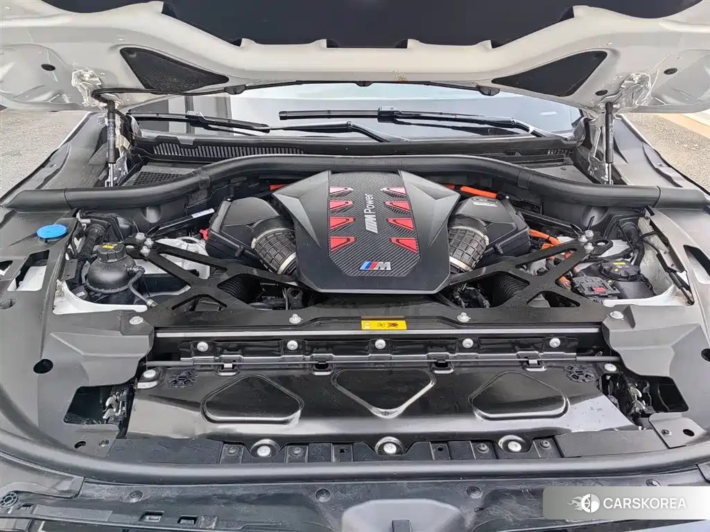 BMW XM 2024 Белый из Китая, фото 5