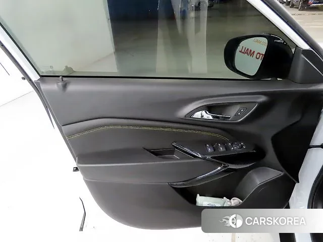 Chevrolet (GM Daewoo) Trax Crossover 2024 Белый из Кореи, фото 5