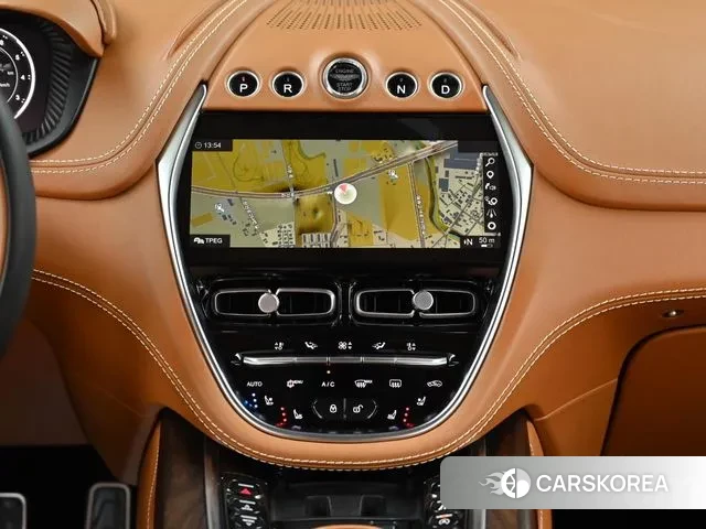 Aston Martin DBX 2021 Белый из Кореи, фото 5