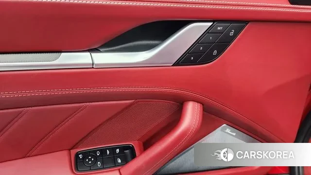 Porsche 911(992) 2022 Красный из Кореи, фото 5