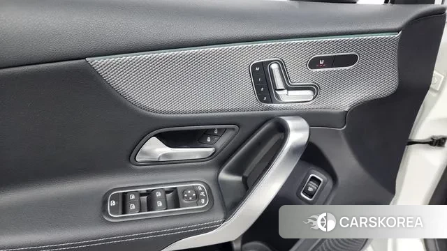 Mercedes-Benz A-Class W177 2021 Белый из Кореи, фото 5