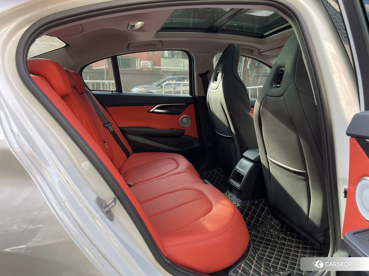 BMW 1 series 2020 Белый из Китая, фото 5