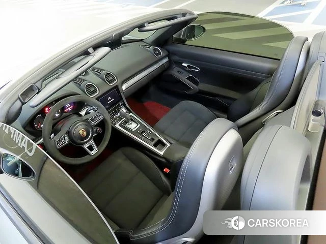 Porsche 718 Boxster 2021 Серебристо-серый из Кореи, фото 5
