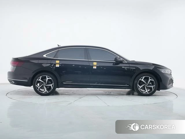 Volkswagen Passat 2023 Черный из Китая, фото 5