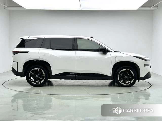 Toyota Platinum Wisdom 3X 2025 Белый из Китая, фото 5